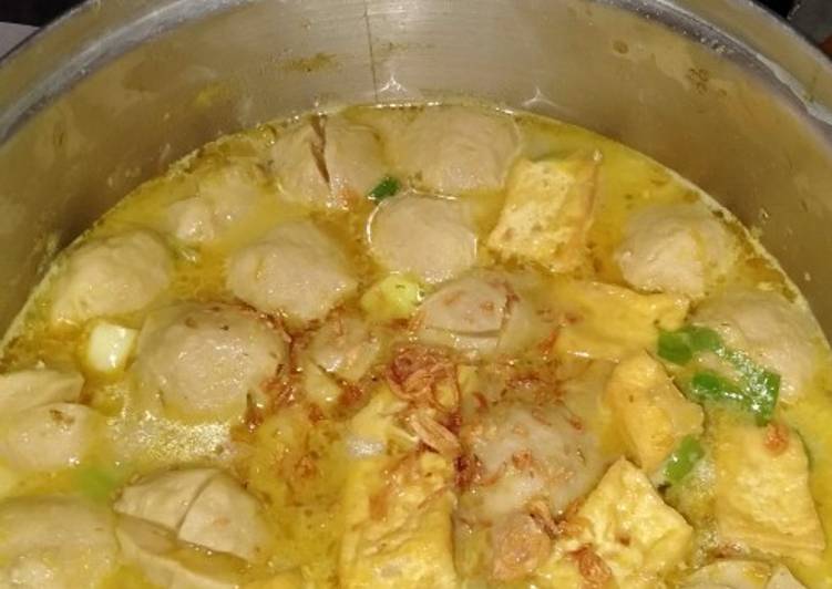 Kare bakso,telor dan tahu