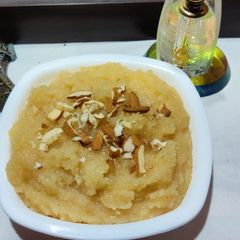 A picture of Suji ka halwa.
