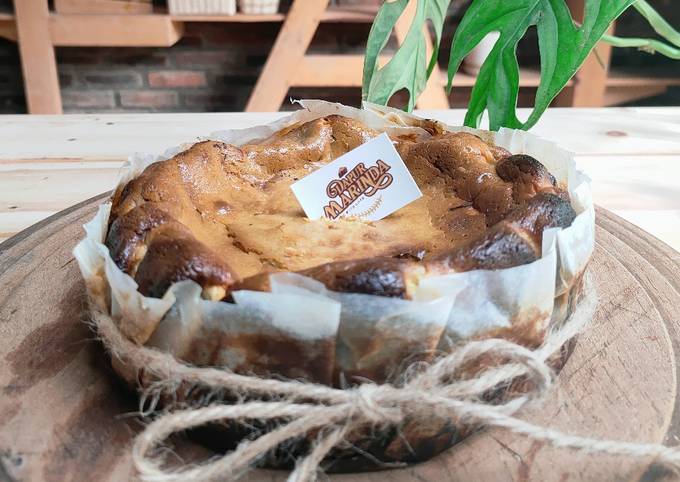 Basque Burnt Cheesecake Matcha