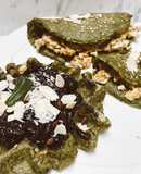 Waffles/ Crepes🧇 de espinaca con mermelada de mora y huevos pericos