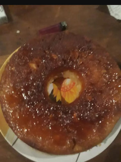 Una foto de Budín de pan😋