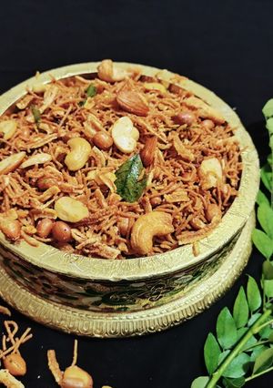 A picture of Rajgira or Amarnath Sev Farali Chivda.