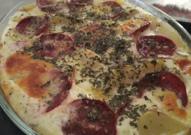 Potatoes Gratin with Beef Pepperoni