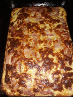 Una foto de Torta de panceta y queso