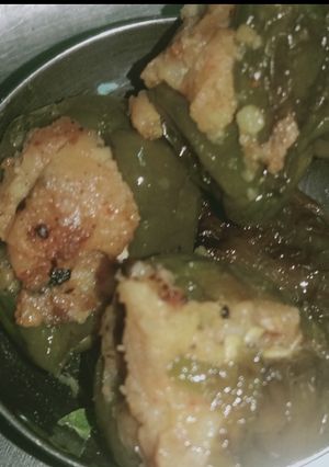 भरवा शिमला मिर्च (bharwa shimla mirch recipe in Hindi) रेसिपी मुख्य फोटो