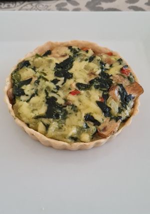 Una foto de Quiche de espinaca y champiñón