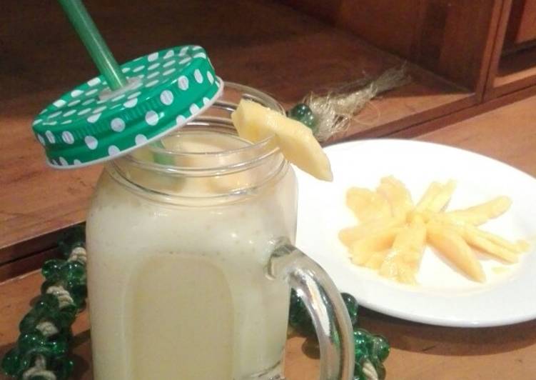 Simple Way to Prepare Award-winning Mango milkshake