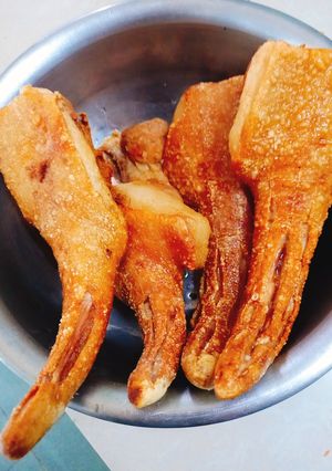 Hình của món Đuôi heo chiên giòn.
