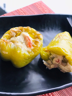 Una foto de Mini pimentones rellenos