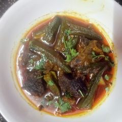 A picture of Okra beef.