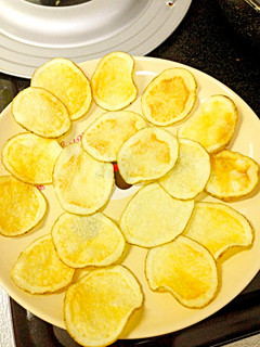 A picture of Easy Microwave Vegetable Chips (Potato).