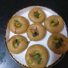 A picture of Khoya peda.