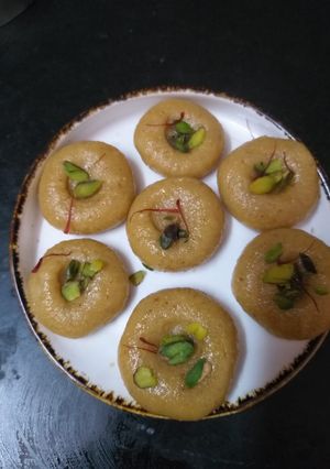 A picture of Khoya peda.