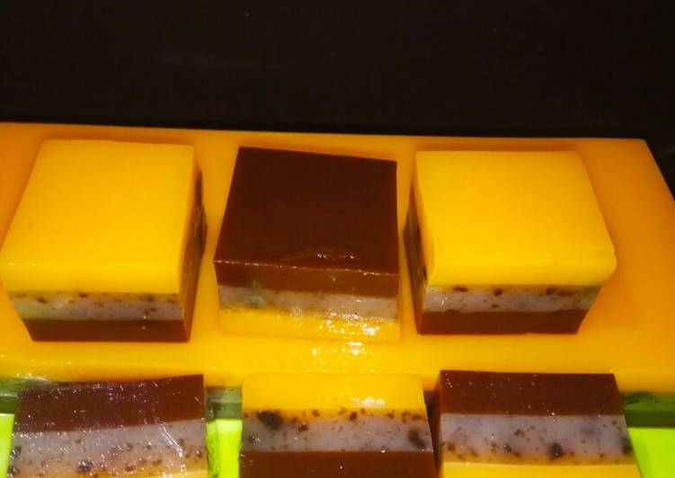 Puding susu lapis oreo coklat