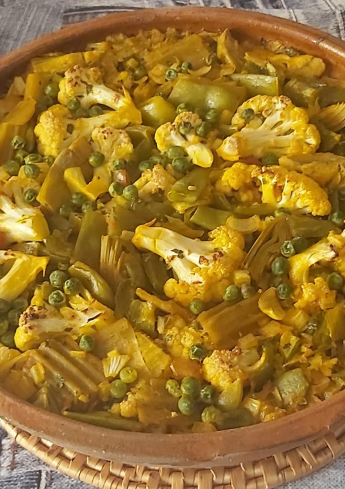 Una foto de Arroz integral al horno con coliflor y familia