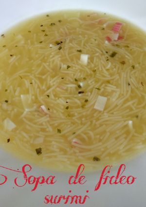 Foto principal de Sopa de fideos y surimi
