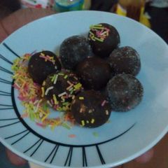 A picture of Chocolate Rum Balls.