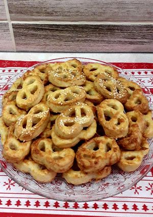 Sajtos perec 🥨 recept fotója