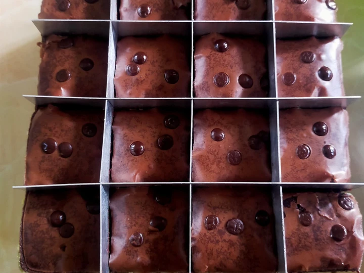 Langkah Gampang Menyiapkan Resep Fudgy brownies shiny crust yang Lezat Anti Ribet, Lezat