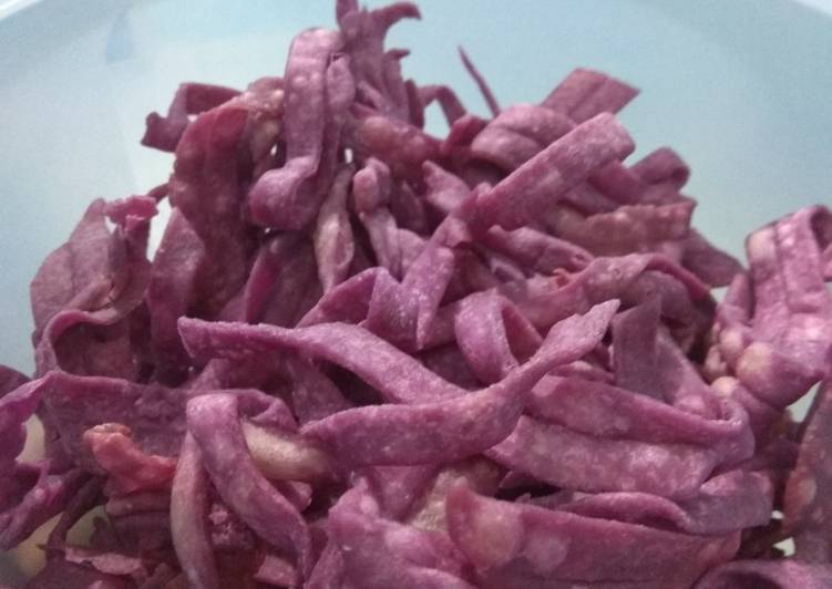 Keripik ubi ungu