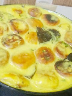 गुजराती कढ़ी पकौड़ा (gujarati kadhi pakoda recipe in Hindi) रेसिपी मुख्य फोटो