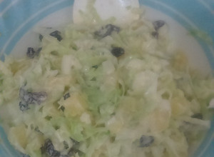Una foto de Ensalada de repollo y piña