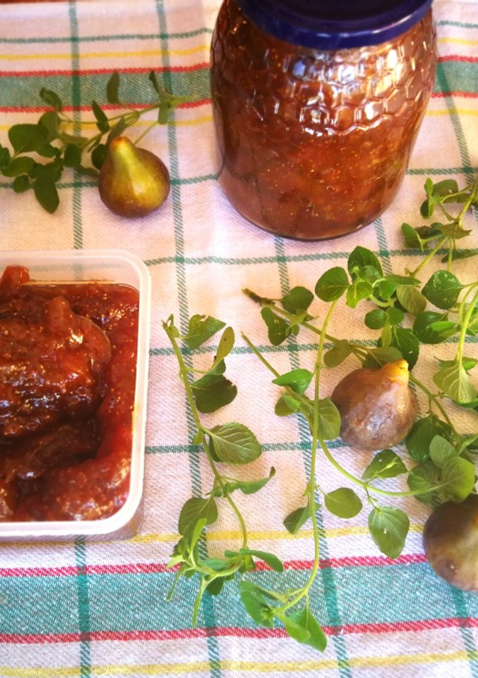 Una foto de Mermelada de higos morados con Panela al poleo menta