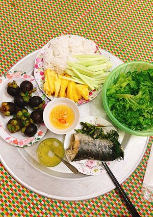 Hình của món Cá hấp cuốn bánh tráng.
