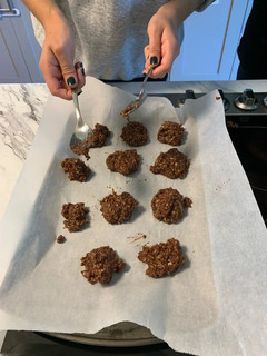 A picture of No bake chocolate oat cookies.