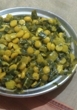 कांदे पात भाजी (kande pat bahji recipe in marathi) रेसिपी चे मुख्य फोटो 