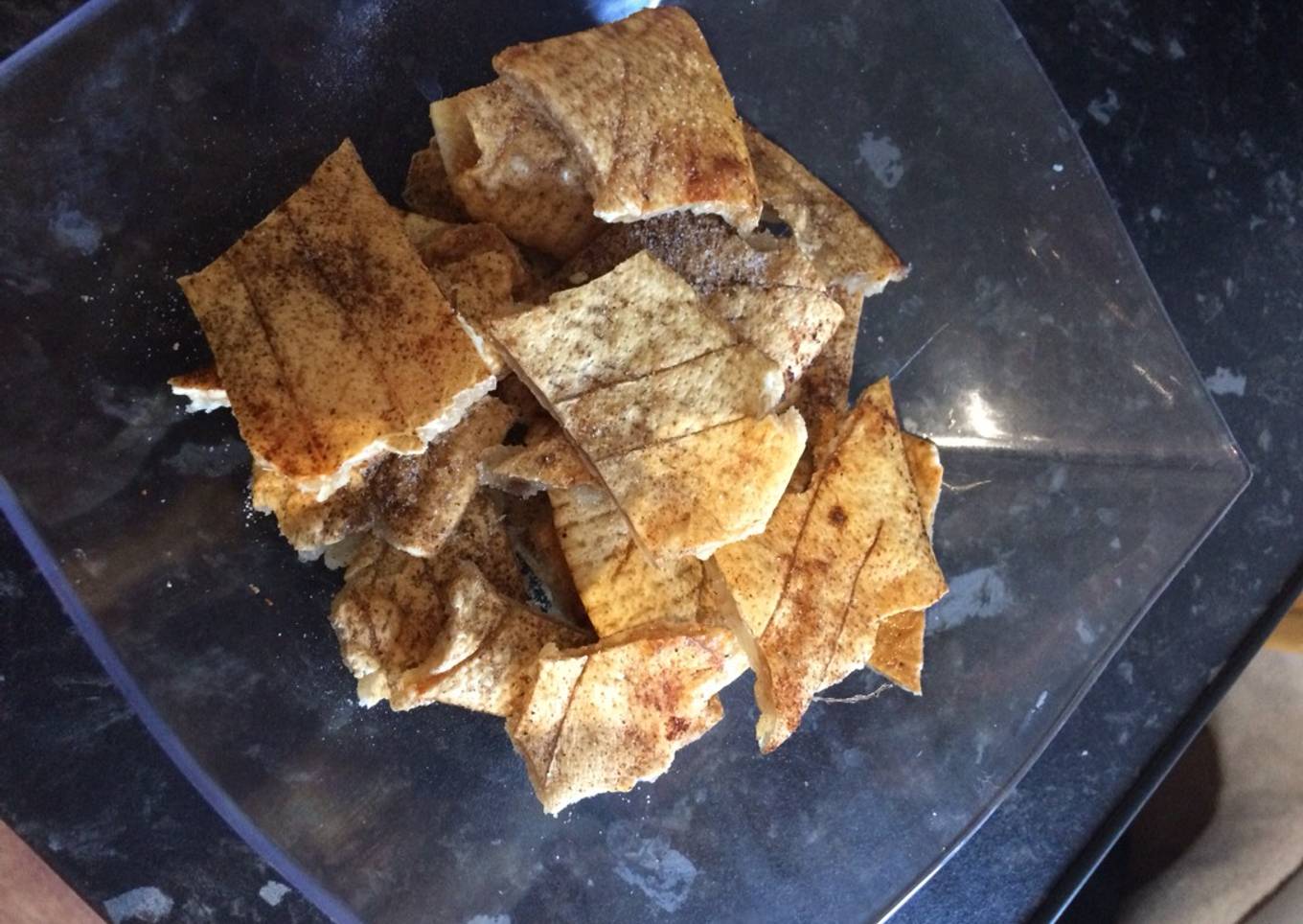 Pork scratchings