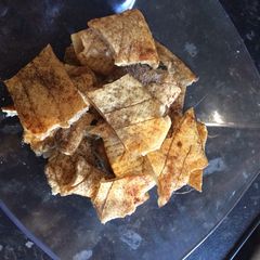 A picture of Pork scratchings.
