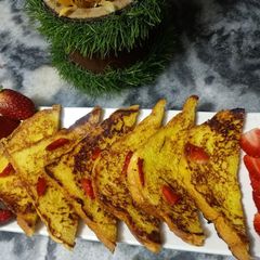 A picture of French toast.