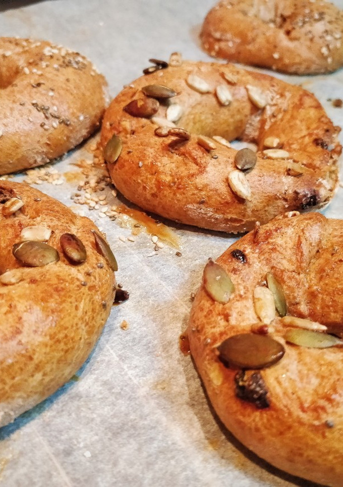 Una foto de Bagels caseros de espelta