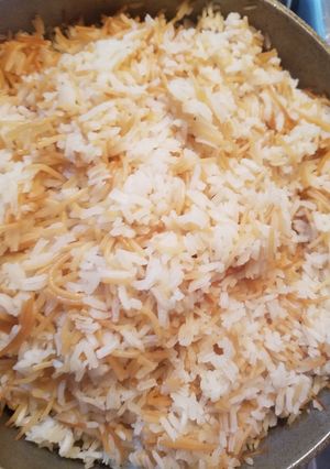 Una foto de Arroz con fideos