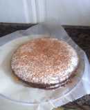 Bizcocho de canela rellena de natillas con calle ya