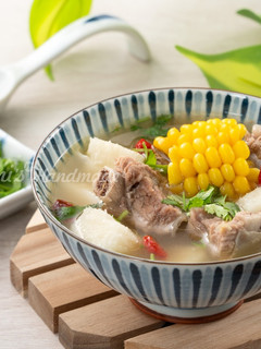 山藥玉米排骨湯 的食譜成品照片