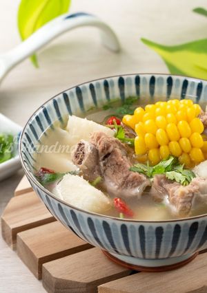 山藥玉米排骨湯 的食譜成品照片