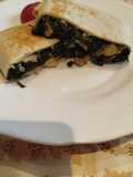 Burrito de pollo y espinacas con especias en base de Piadina o tortillas de trigo