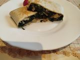 Burrito de pollo y espinacas con especias en base de Piadina o tortillas de trigo