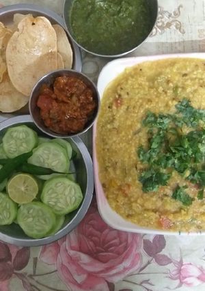 उड़द, मूंग दाल खिचड़ी (Urad moong dal khichdi recipe in hindi) रेसिपी मुख्य फोटो