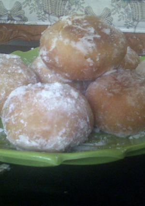 Foto resep Donat empukkk… isi coklat 🍩 yang sederhana 😆