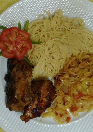 A picture of Spaghetti in roast chicken and cabbage.