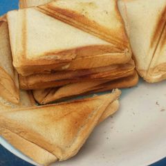 A picture of Toasted bread.