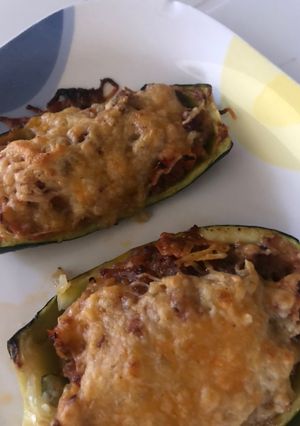 Una foto de Calabacín relleno de carne picada
