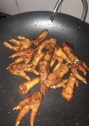Hình của món Chân gà chiên mắm.