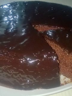 Una foto de Torta húmeda de chocolate