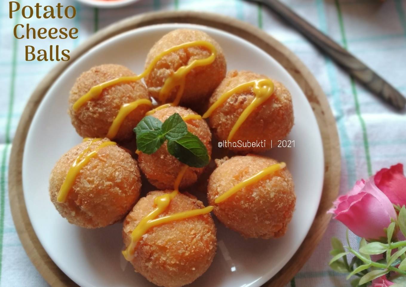 Potato Cheese Balls