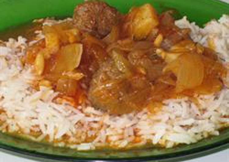 Meatballs and onions in tomato sauce - daoud basha Meatballs and onions in tomato sauce - daoud basha