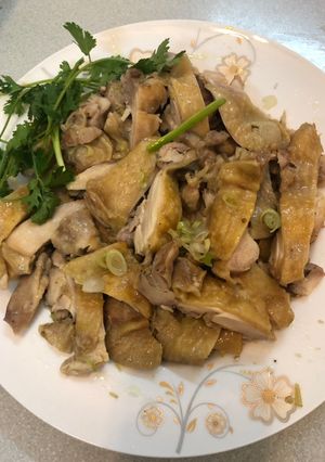 Hình của món Đùi gà hấp gừng, sả.